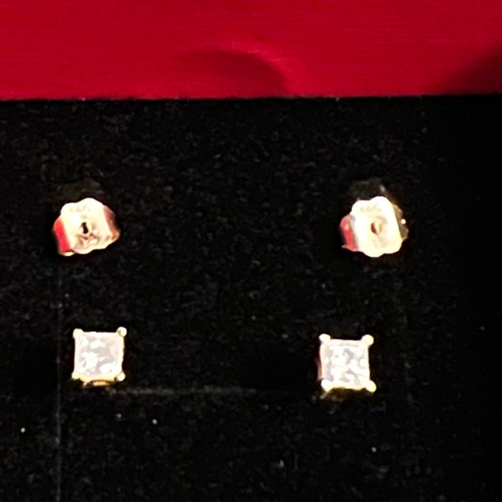 ✨EXQUISITE✨ 14K YG 1/2 CARAT PRINCESS CUT NATURAL DIAMOND EARRINGS